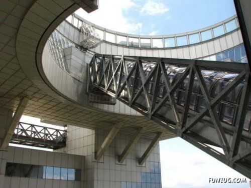 Worlds Highest 'Open Air' Escalator
