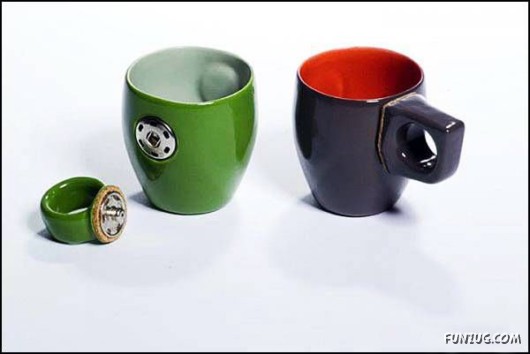 Serve Coffee in Artistic Coffee Mugs