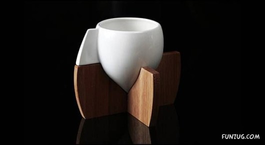 Serve Coffee in Artistic Coffee Mugs
