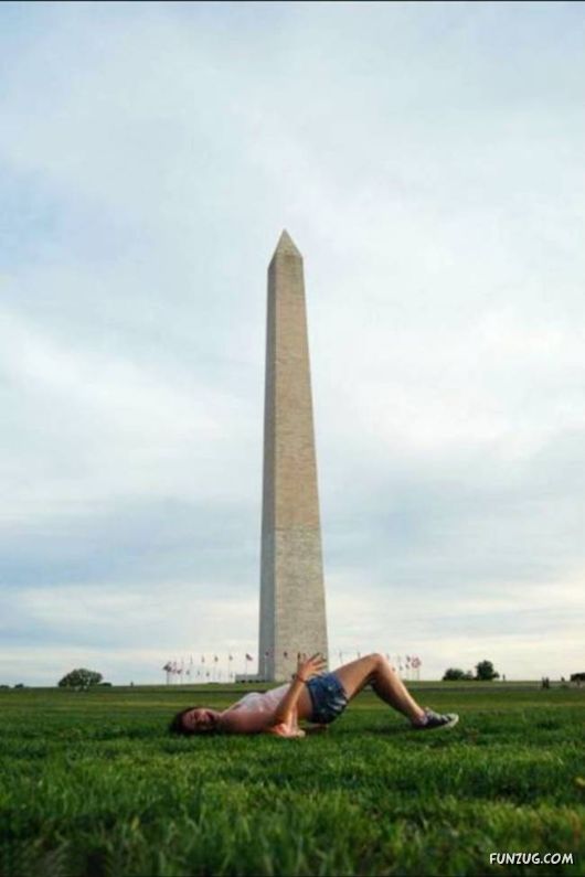 Commemorative Photos With A Washington Monument 