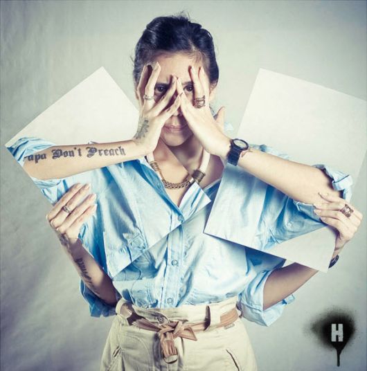 Amazingly Photoshopped Hands And Fingers