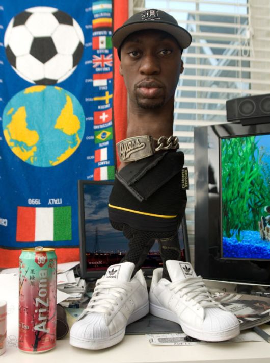 Amazingly Photoshopped Hands And Fingers