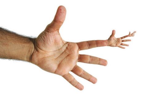 Amazingly Photoshopped Hands And Fingers