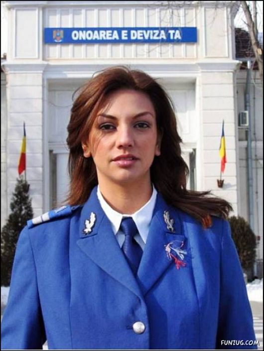 Beautiful Military Women Around the World