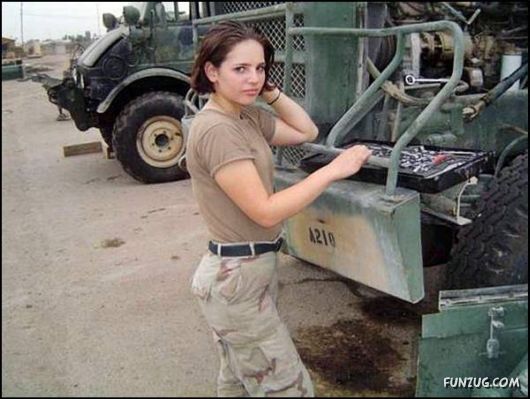 Beautiful Military Women Around the World