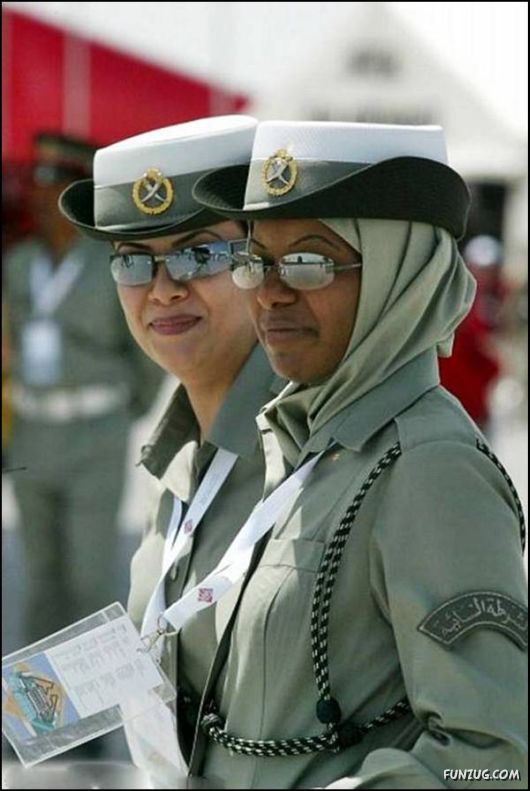 Beautiful Military Women Around the World
