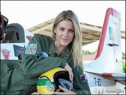 Beautiful Military Women Around the World