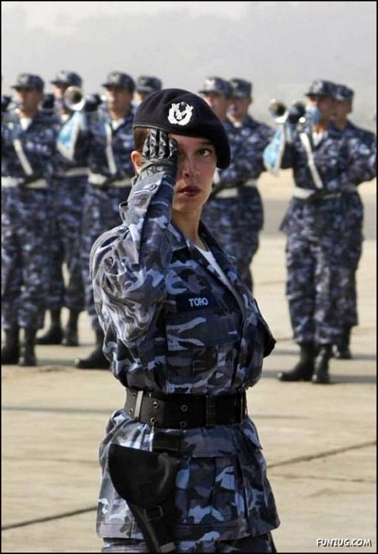 Beautiful Military Women Around the World