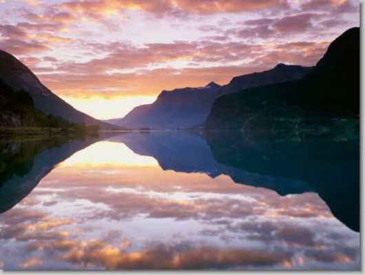 Awesome Reflection Lake Photos