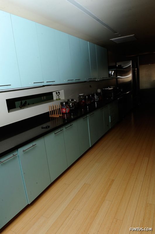 Amazingly Beautiful Twitter Office