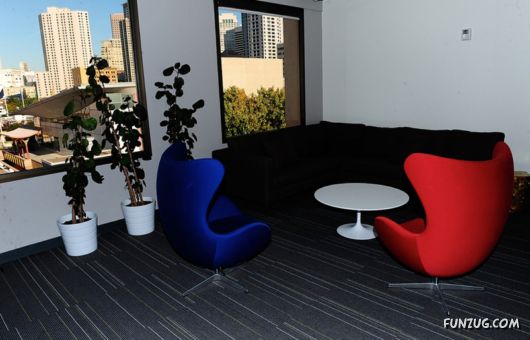 Amazingly Beautiful Twitter Office