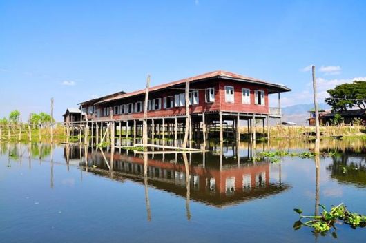 Myanmar - Golden Land Of Pagodas And Temples