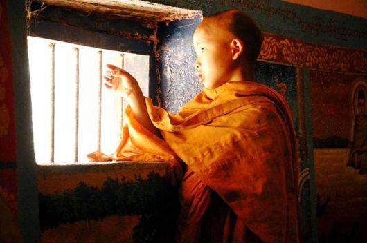 Myanmar - Golden Land Of Pagodas And Temples