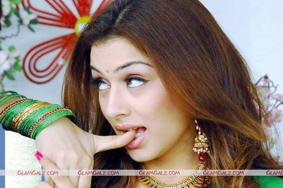 Hansika Makes the Right Moves