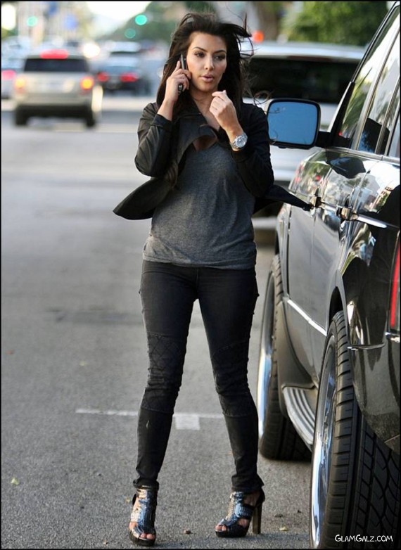 Miss Kardashian Spotted Trying on Dresses