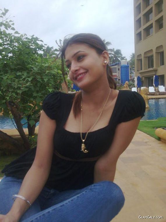 Beautiful Indian Babe Pavitra Punia