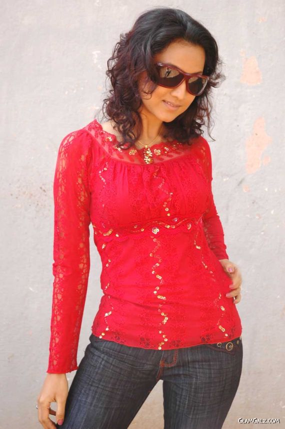 Beautiful Tamil Actress Akarsha