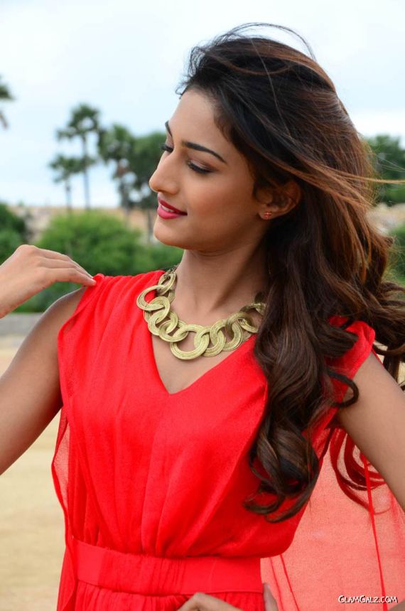 Beautiful Erika Fernandez In Red 