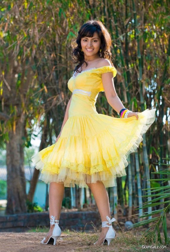 Beautiful Sapan Saran Photoshoot
