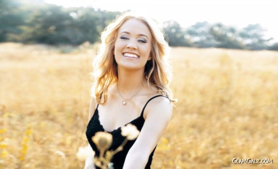 Click to Enlarge - Beautiful Carrie Underwood Wallpapers