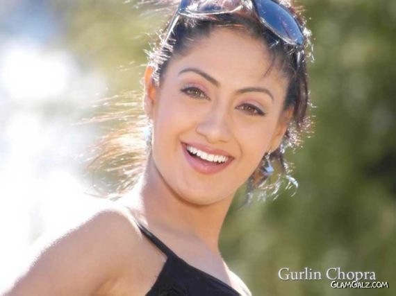 Click to Enlarge - Lovely Gurlin Chopra Wallpapers