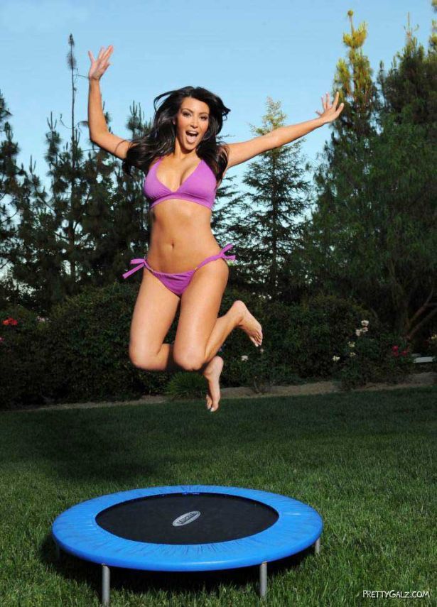 Miss Kardashian Enjoying In Her Resort