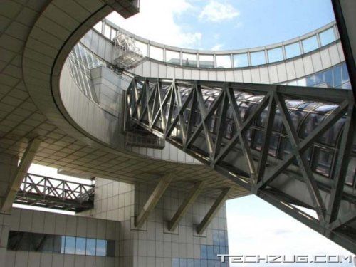Worlds Highest 'Open Air' Escalator